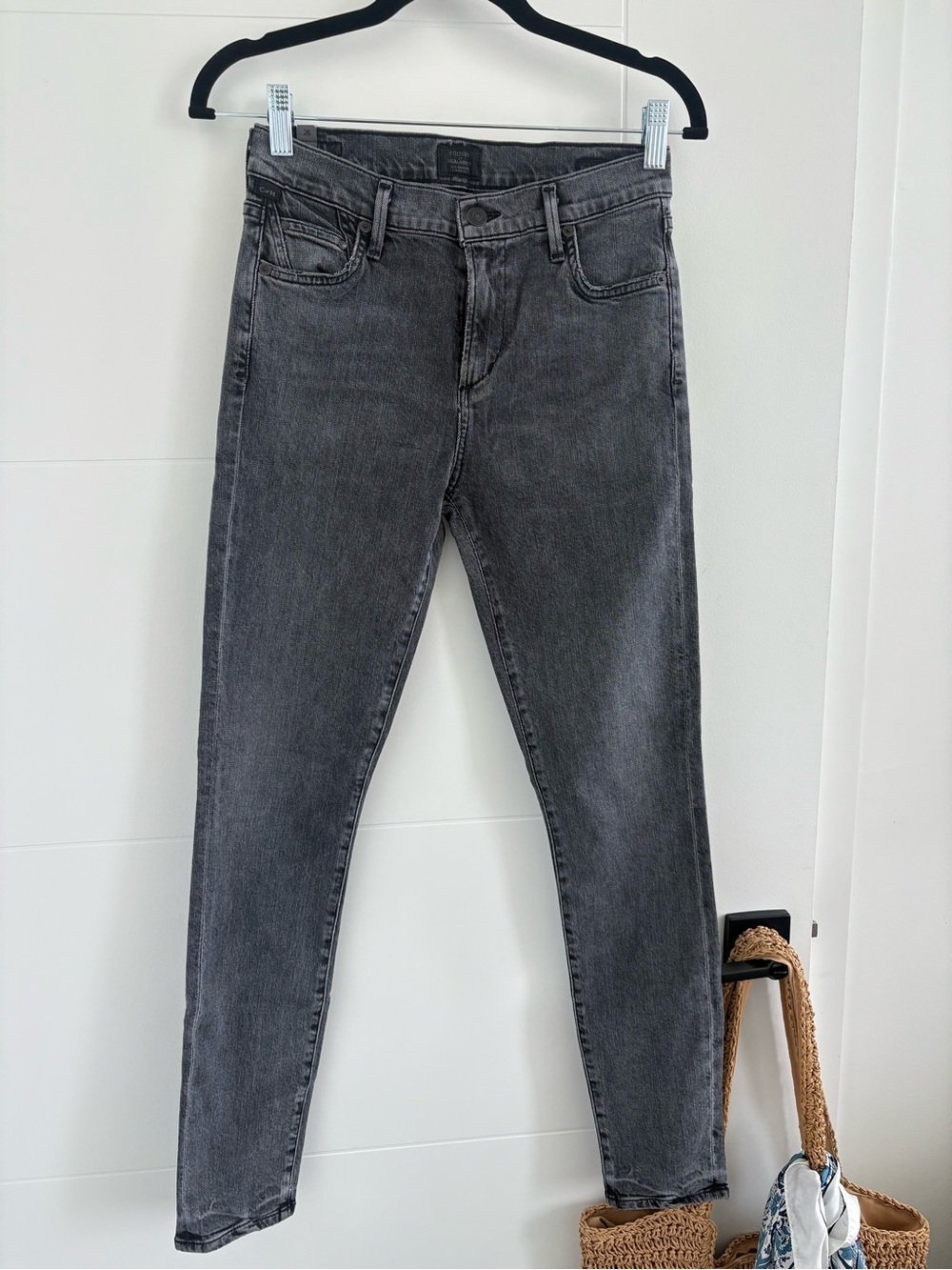 Citizens Of Humanity Rocket Mid-Rise Skinny Jeans in Charcoal